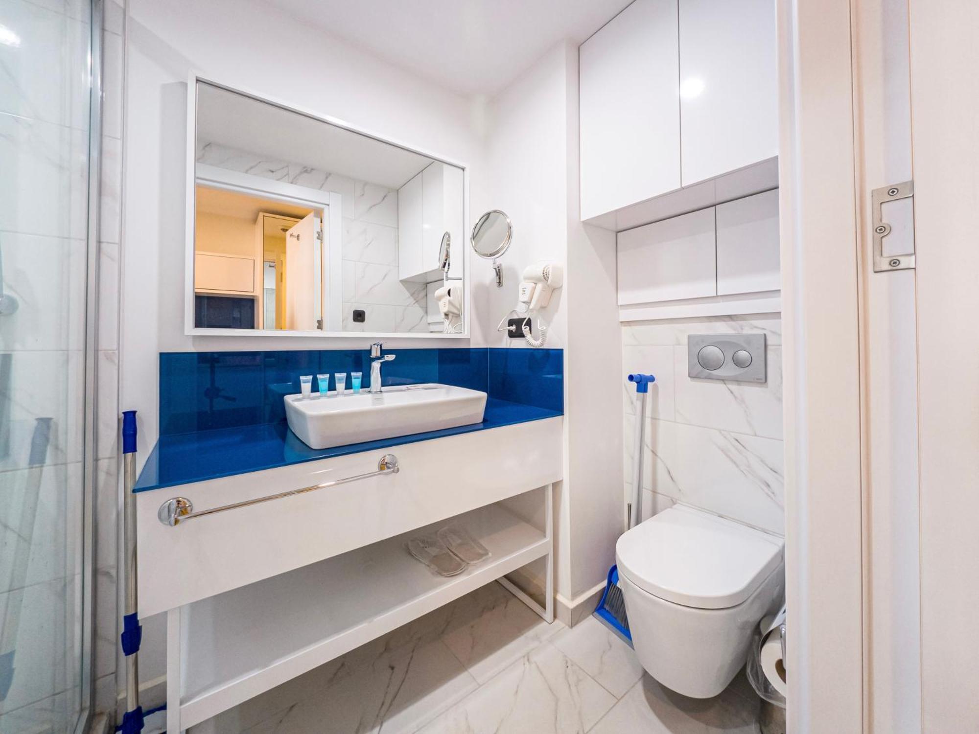 Cozy City Apartments In Orbi Batumi Exterior photo
